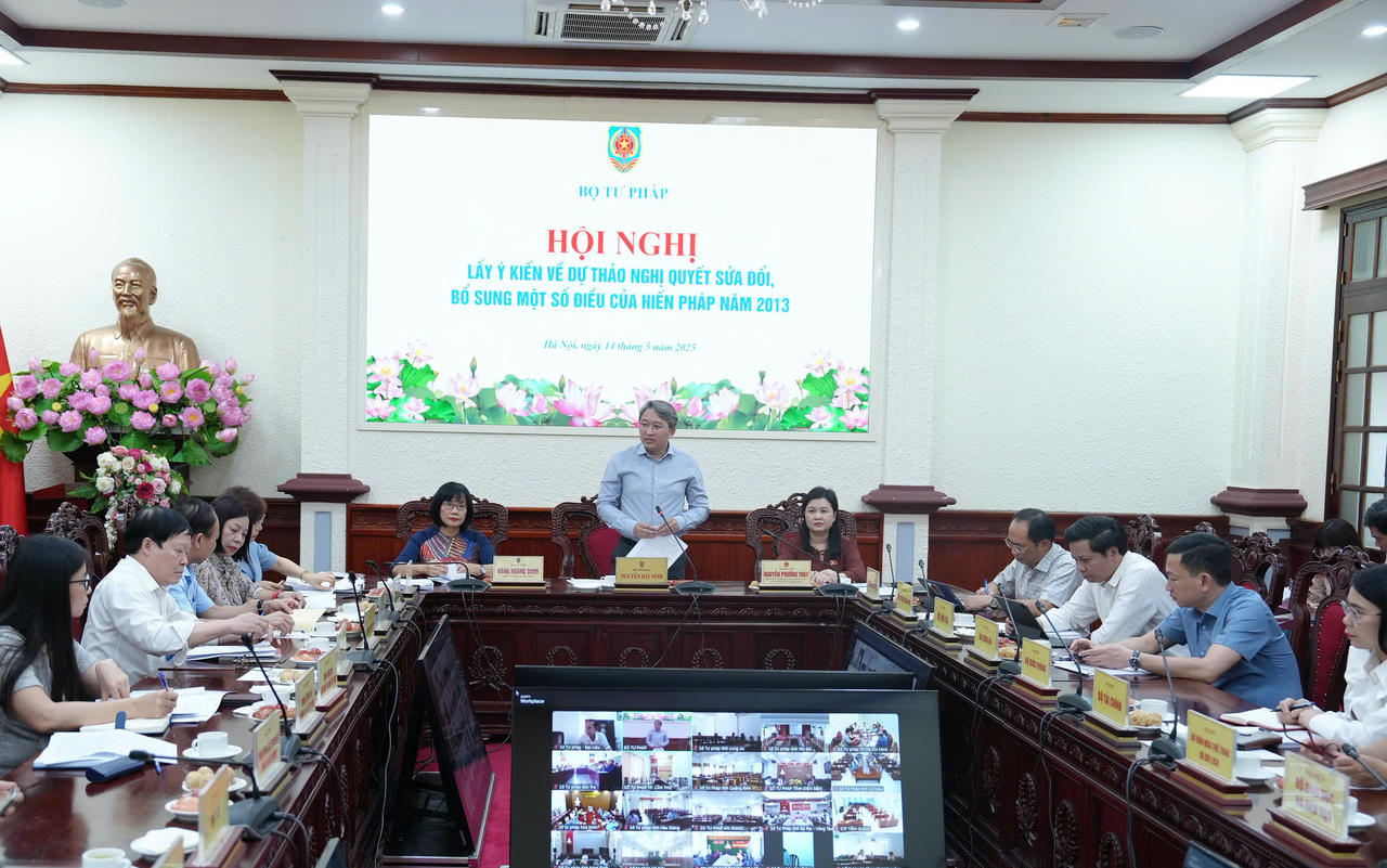 Bộ Tư pháp đang nỗ lực cao nhất bảo đảm tiến độ các nhiệm vụ được giao về sửa đổi Hiến pháp