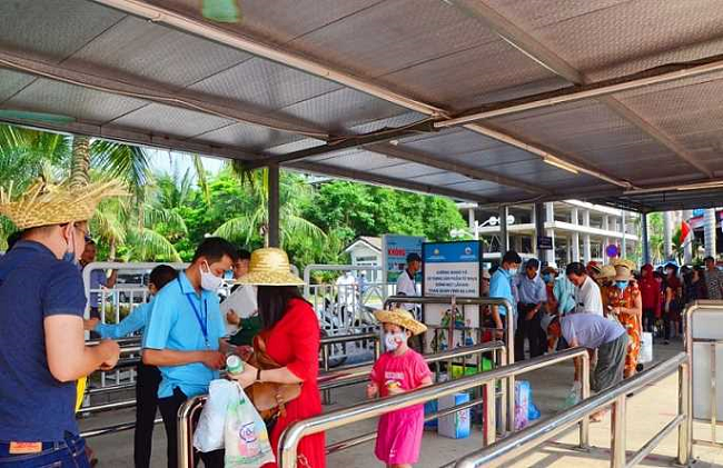 Quảng Ninh tung nhiều gói kích cầu du lịch trong “trạng thái bình thường mới“