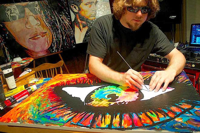 John Bramblitt - Vượt lên nghịch cảnh trở thành họa sĩ mù “tài ba”