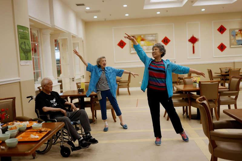 Trung Quốc: Góc khuất và các chiêu trò lừa đảo trong ngành công nghiệp hưu trí