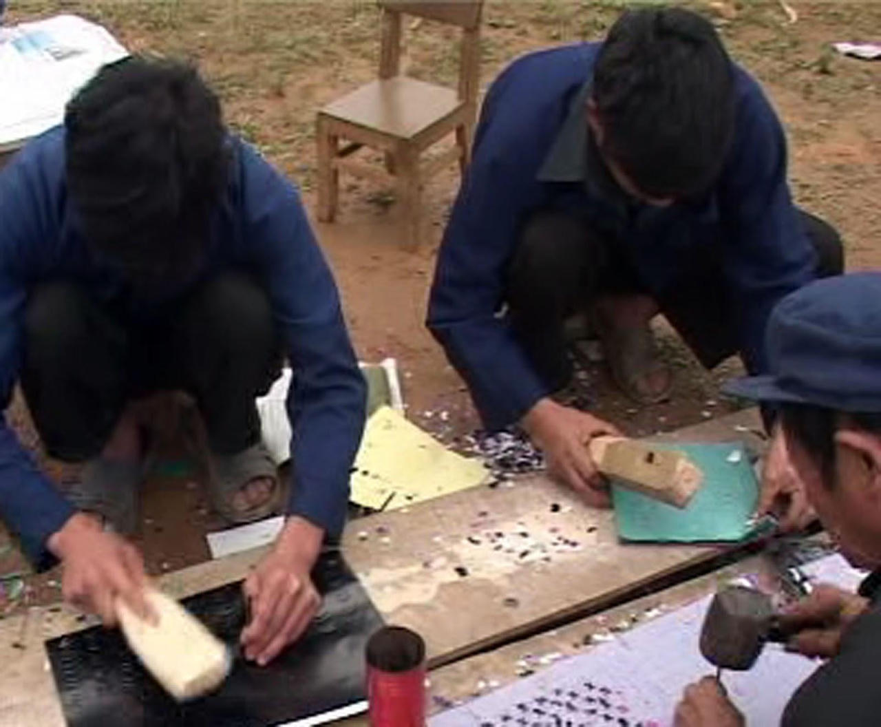 Vén bức màn bí ẩn về thế giới tâm linh của người Nùng Dín qua nghề Chàng Slaw