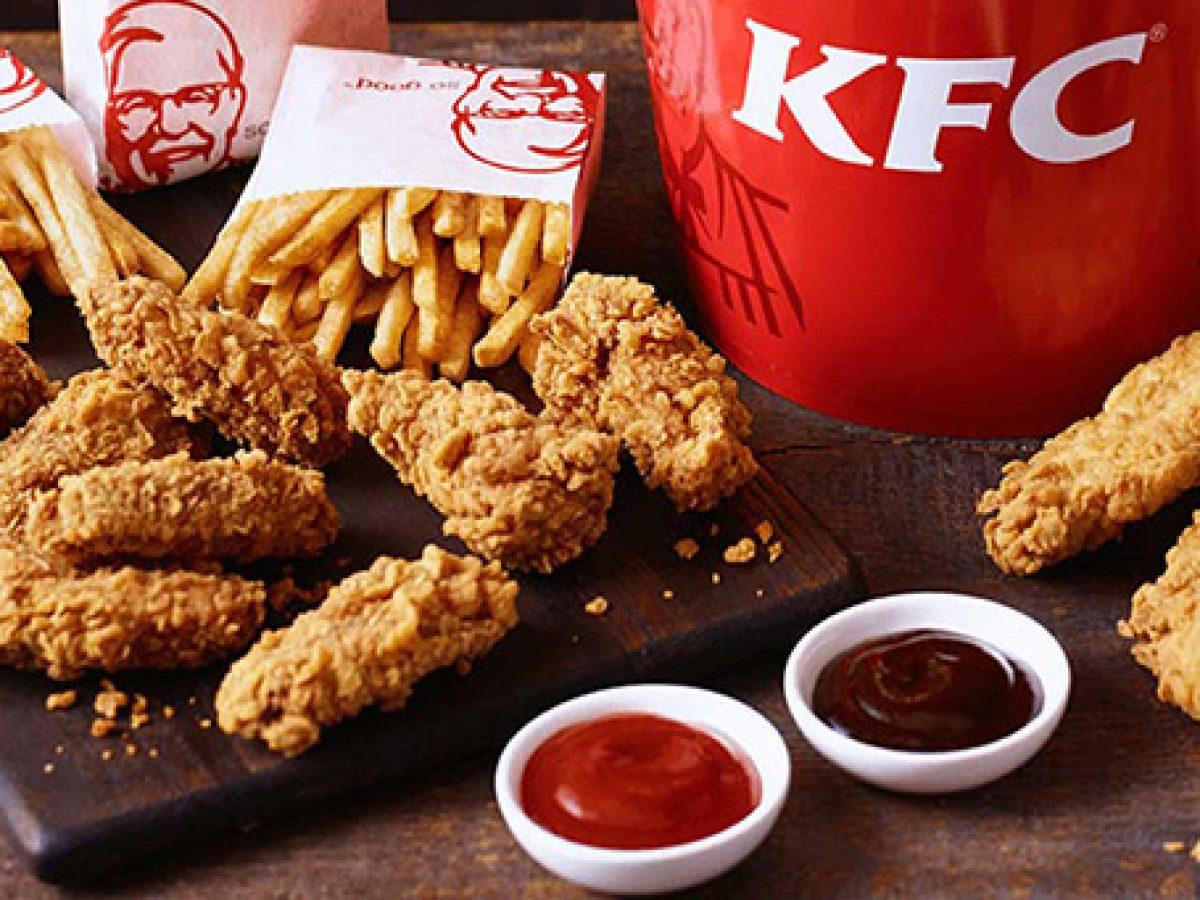 Cuộc đời đầy thăng trầm “ông tổ” gà rán KFC và cái kết ngọt ở tuổi 65