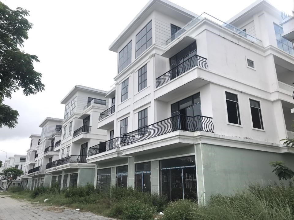 Thị trường nhà ở 2023: Lối thoát nào cho nhà đầu tư? 