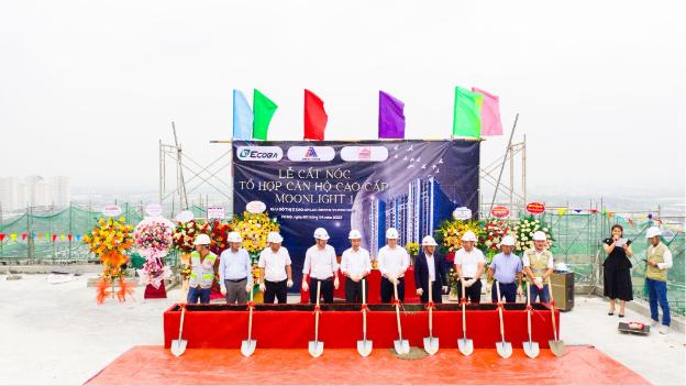 Tổ hợp căn hộ cao cấp Moonlight 1 cất nóc đúng tiến độ 