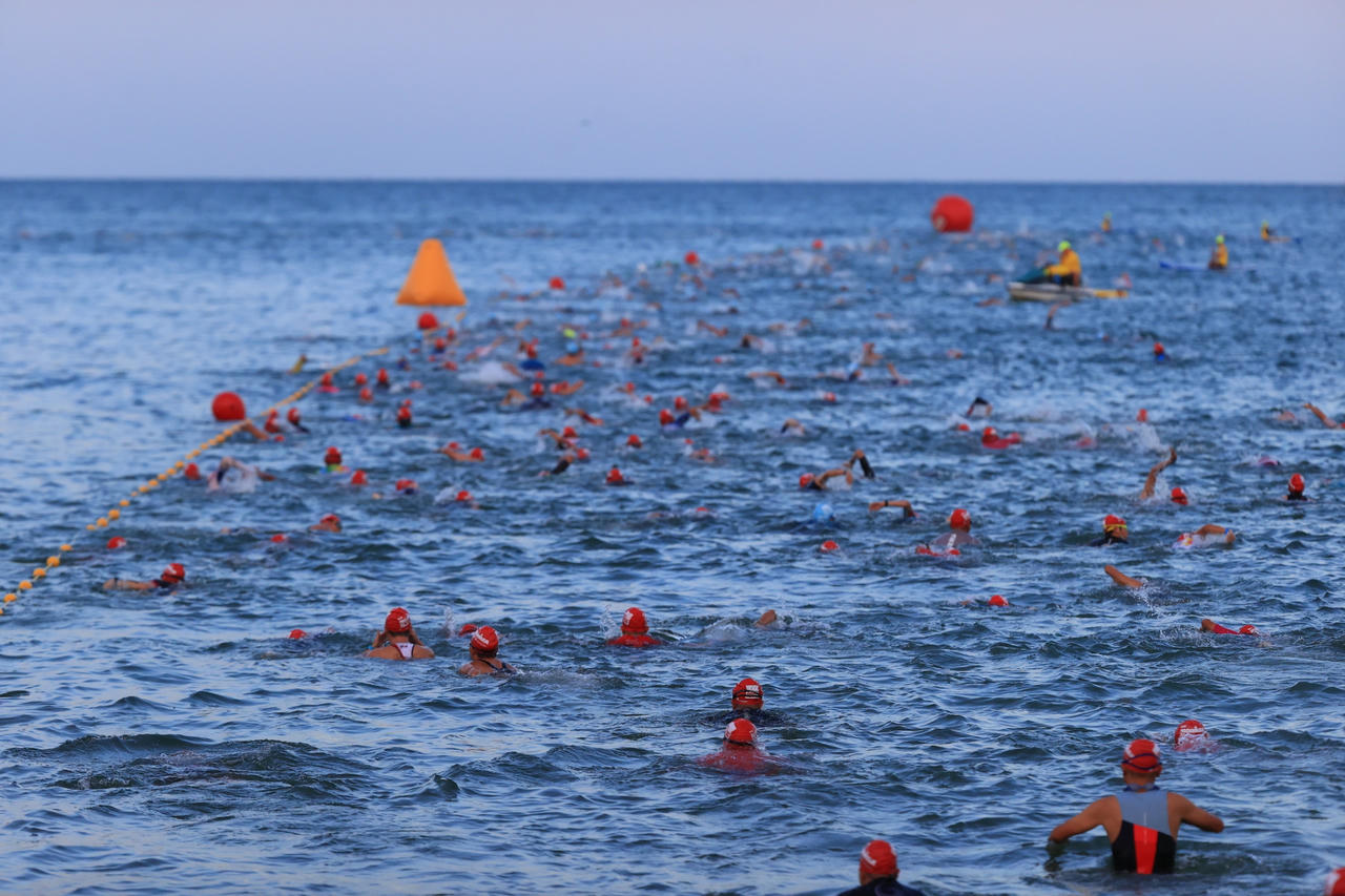 Ấn tượng với những khoảnh khắc 'Best in Me' tại giải đấu IRONMAN 70.3 đầu tiên của Phú Quốc