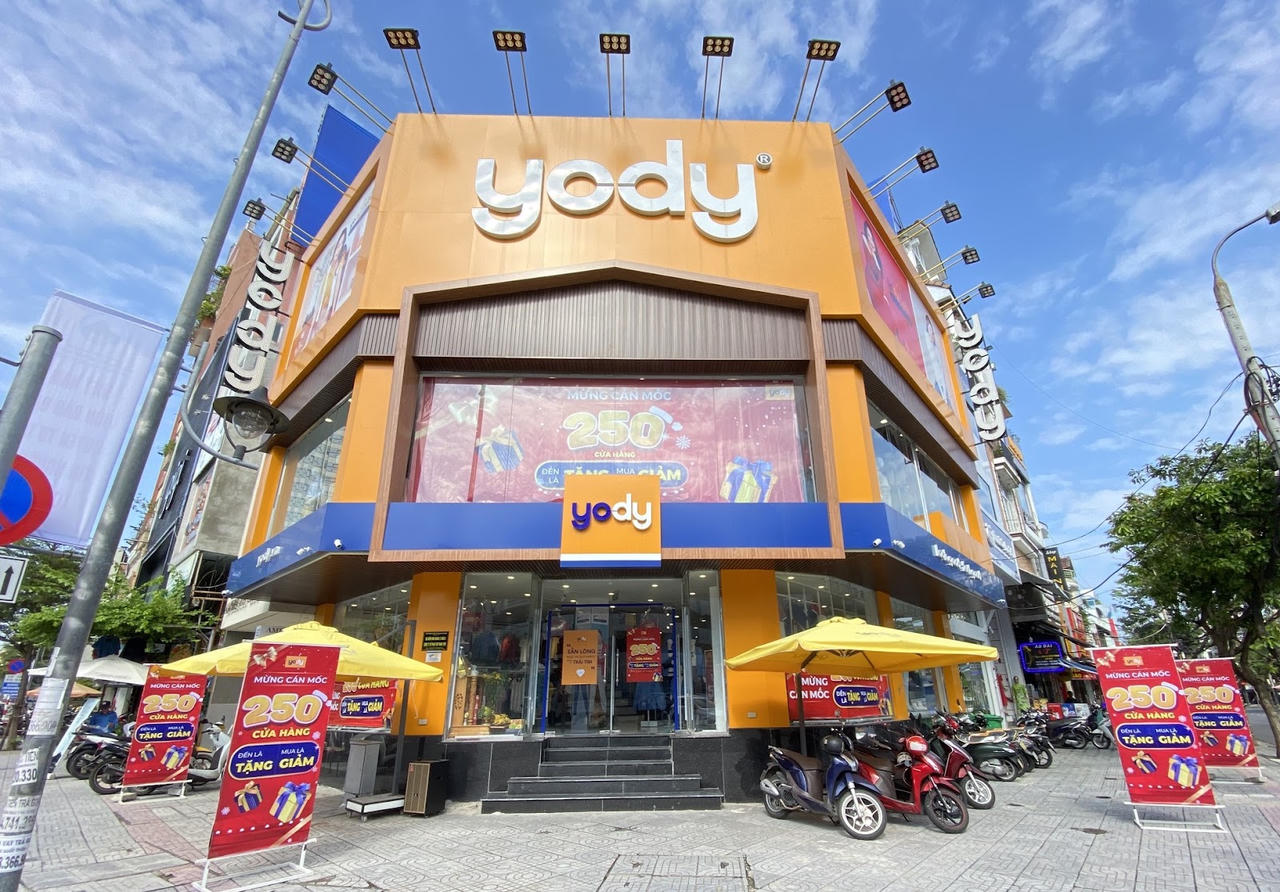 YODY cán mốc 250 cửa hàng - Đẳng cấp thương hiệu thời trang hàng đầu Việt Nam