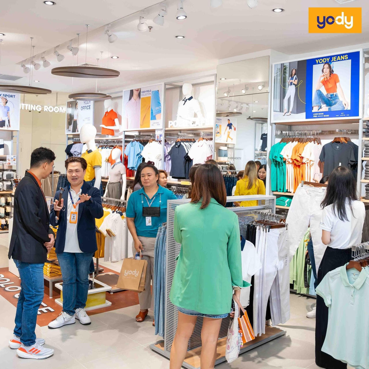 YODY khai trương cửa hàng tại trung tâm mua sắm sầm uất nhất Bangkok 