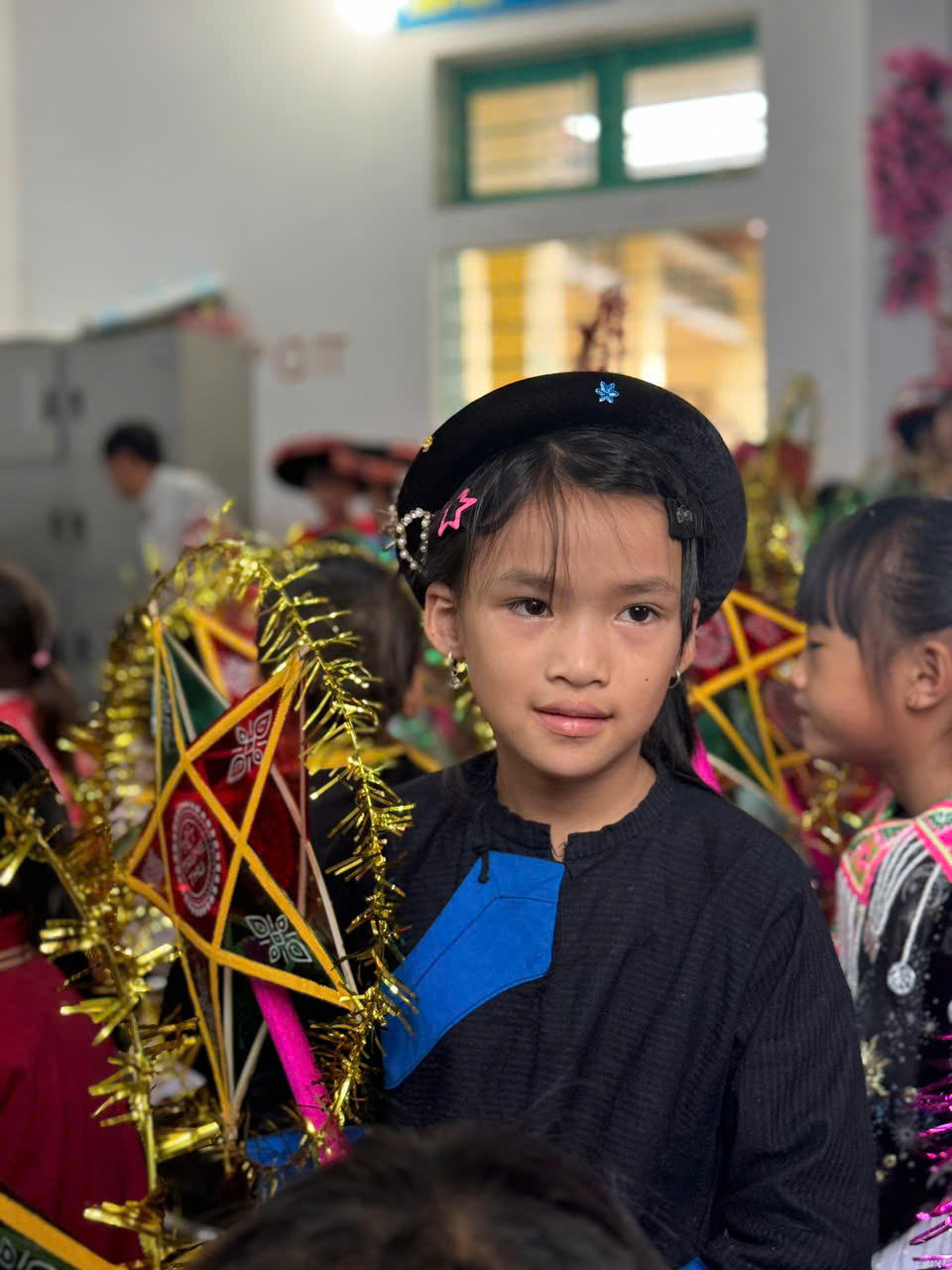 Trung thu yêu thương ở điểm trường Lũng Vầy 