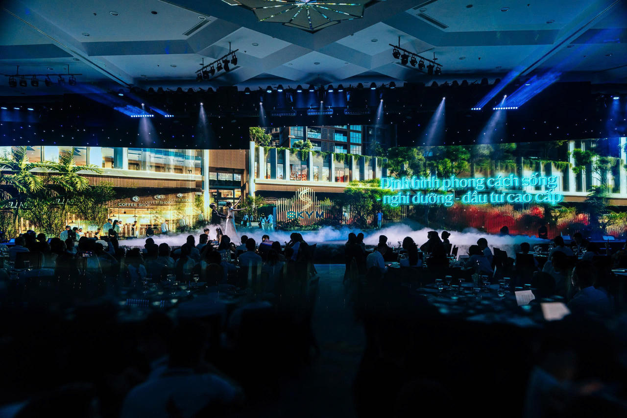 SkyM ra mắt ấn tượng: Tầm nhìn vịnh Hạ Long và hồ nhạc nước chinh phục giới đầu tư 