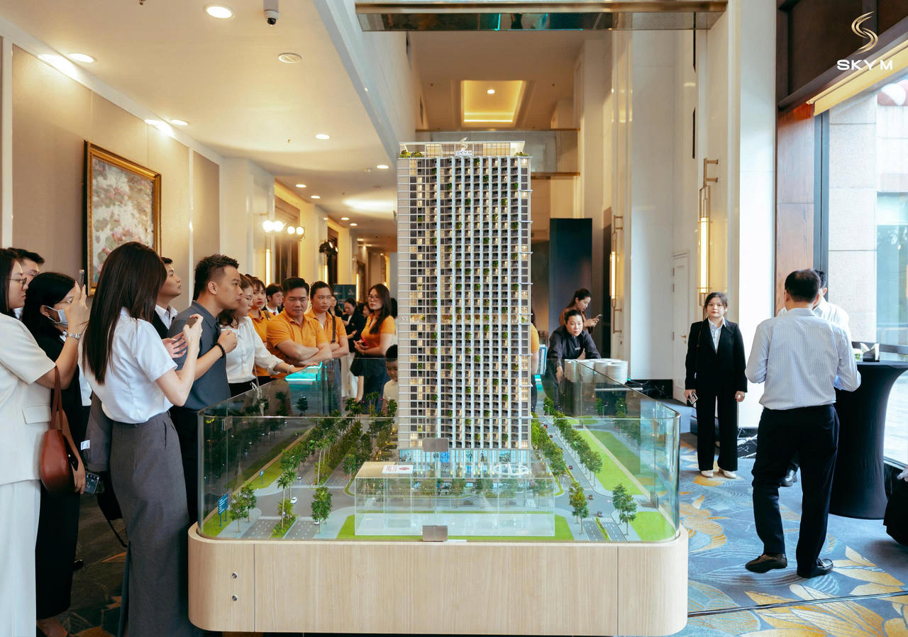 SkyM ra mắt ấn tượng: Tầm nhìn vịnh Hạ Long và hồ nhạc nước chinh phục giới đầu tư 