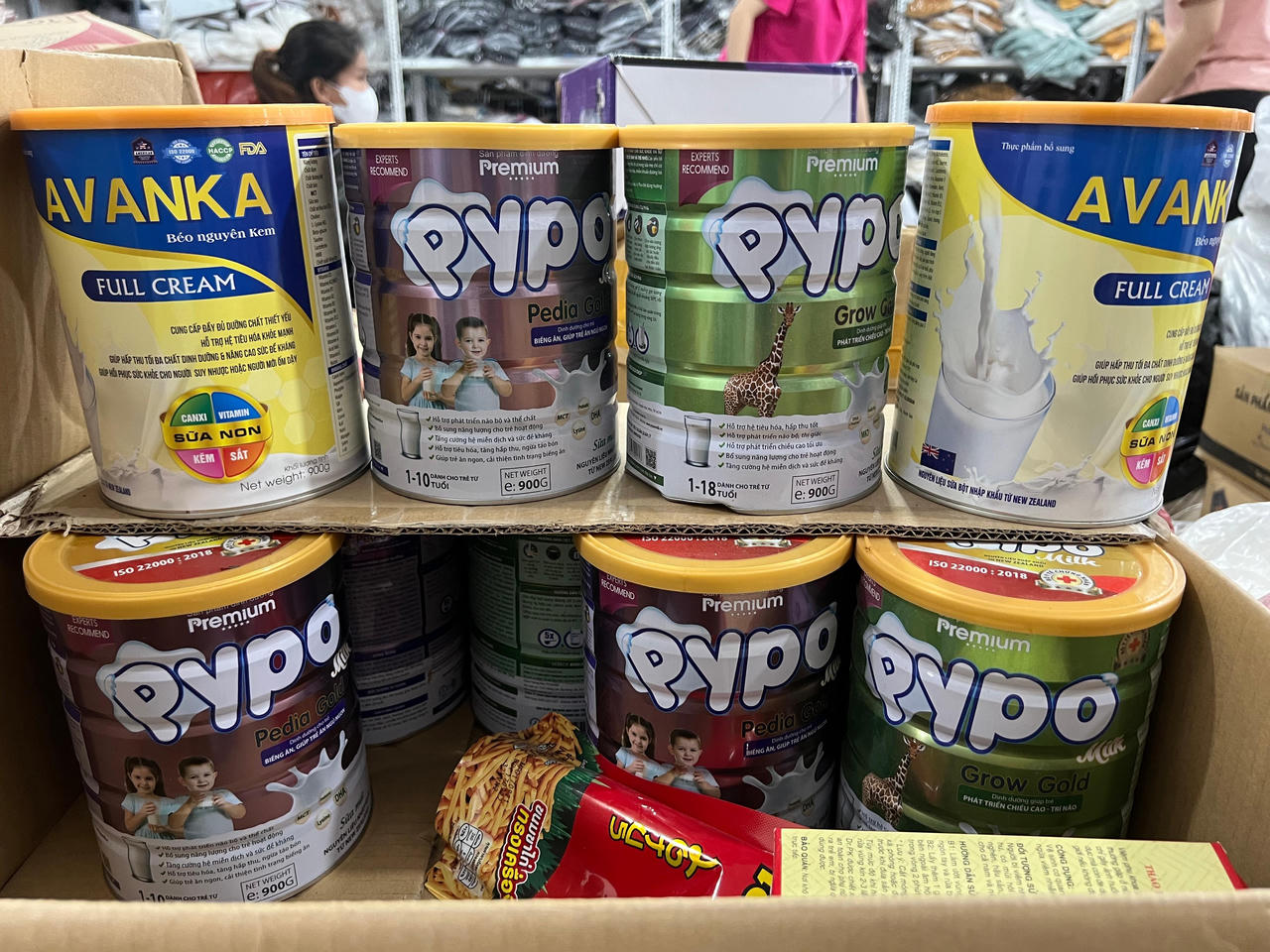 Phát hiện tổng kho hàng nhái chuyên bán online lớn nhất Tuyên Quang