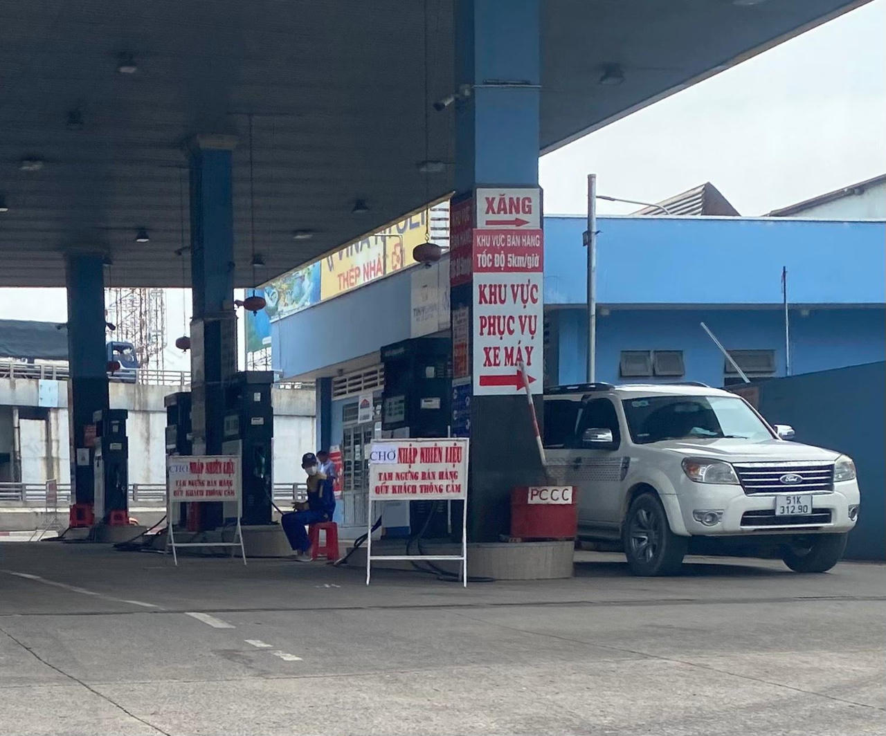 121 cửa hàng tại TP HCM không còn xăng để bán