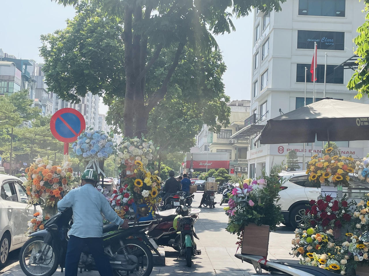 Hoa tươi 20/10 tăng giá gấp đôi ngày thường