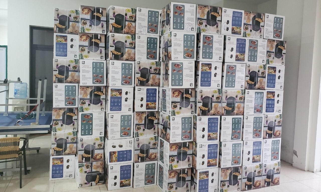 Phát hiện loạt sản phẩm phụ tùng xe gắn máy giả mạo nhãn hiệu; Thu giữ gần 4 tấn trái cây tươi nhập lậu