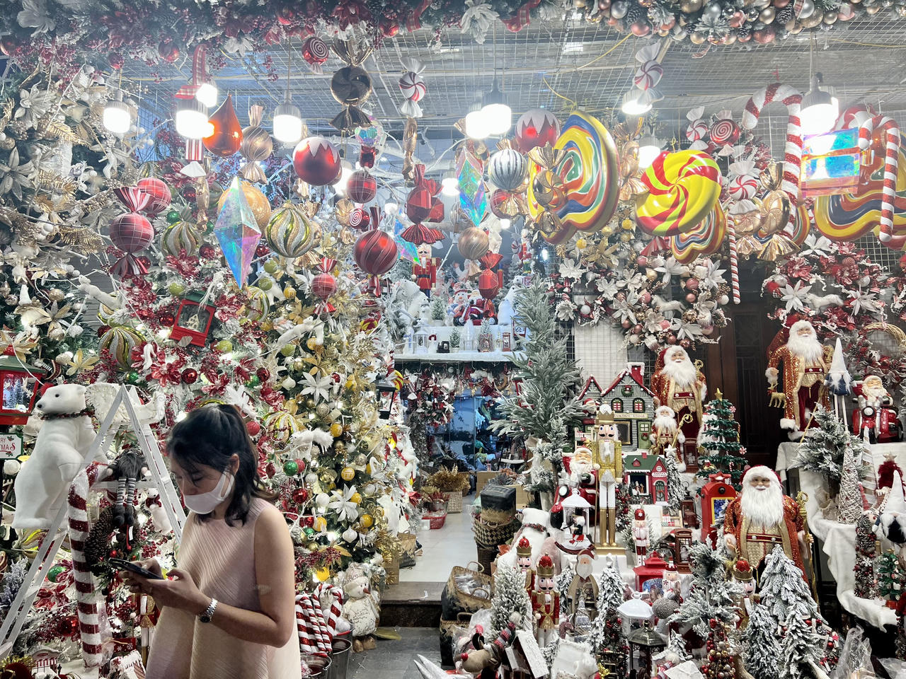 Thị trường Giáng sinh sôi động sớm