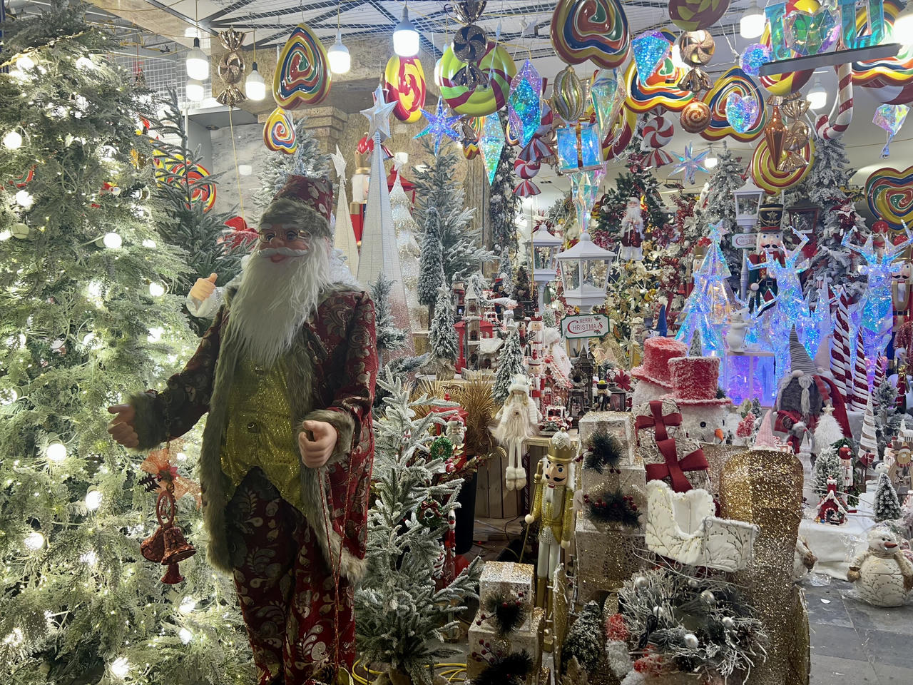 Thị trường Giáng sinh sôi động sớm