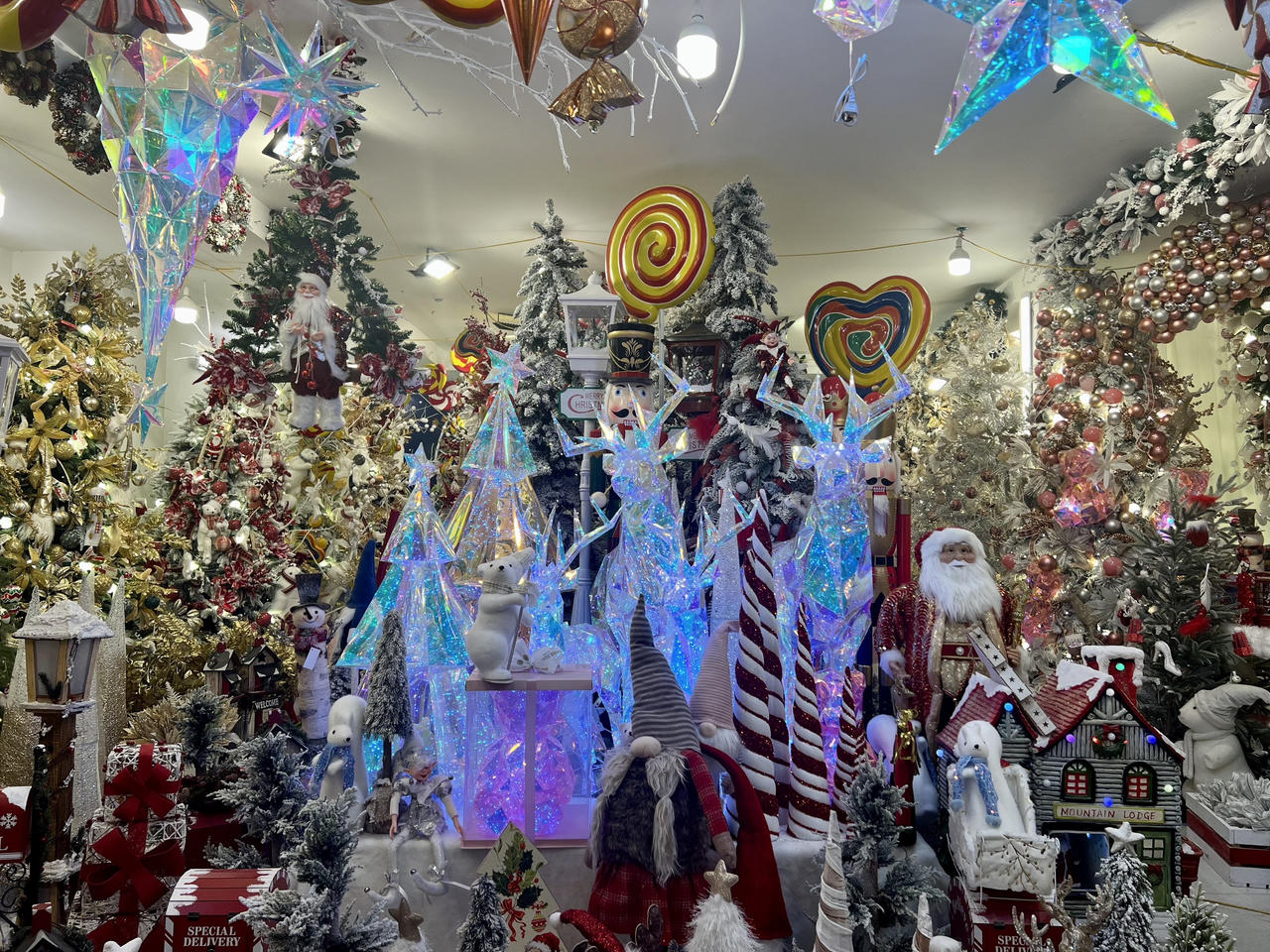 Thị trường Giáng sinh sôi động sớm