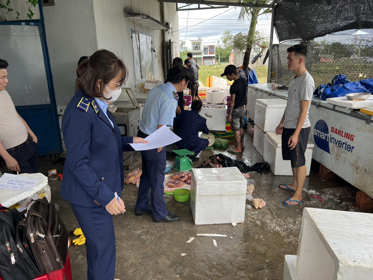 Phát hiện hơn 4 tấn thịt động vật bốc mùi hôi thối không rõ nguồn gốc