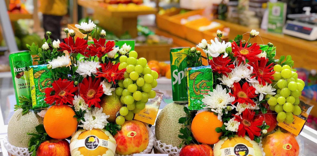 Mâm hoa quả cúng Rằm tháng Giêng giá tiền triệu hút khách