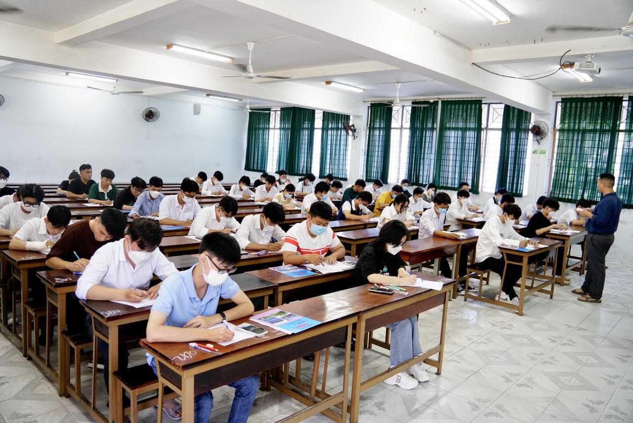 Gần 90.000 thí sinh tham gia thi đánh giá năng lực ĐH quốc gia TP HCM