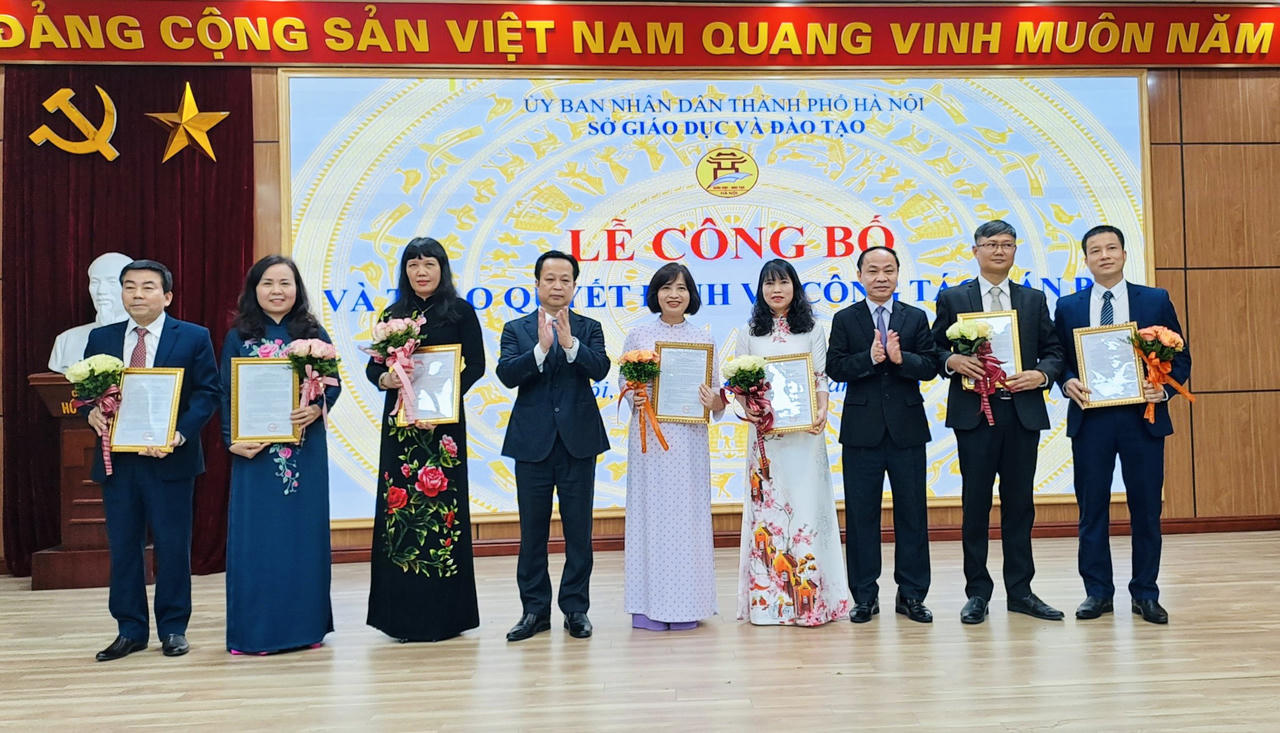 Hà Nội bổ nhiệm loạt hiệu trưởng, hiệu phó mới