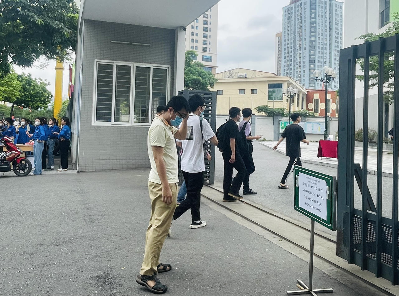 Hơn 1 triệu thí sinh cả nước làm thủ tục thi tốt nghiệp THPT