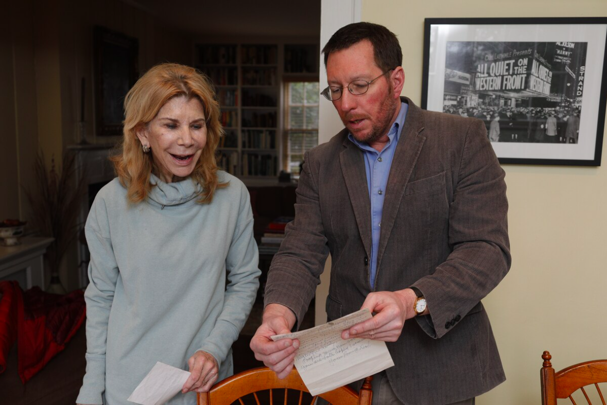 Nồng nàn, thấm thía những bức thư tình thời chiến