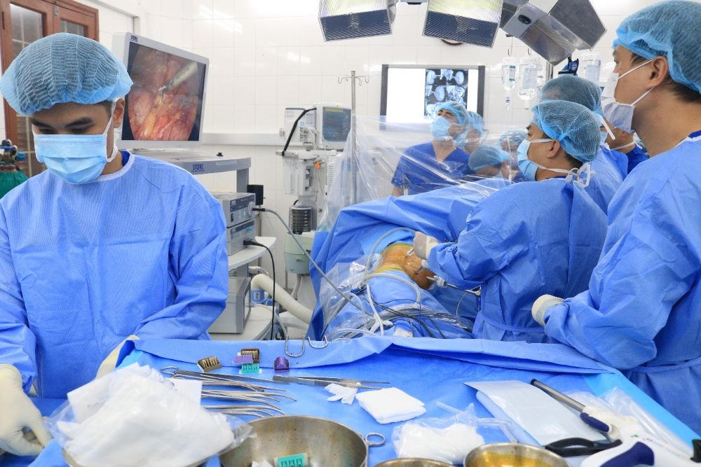 Người cha hiến thận cứu con trai thoát khỏi đau đớn bệnh tật