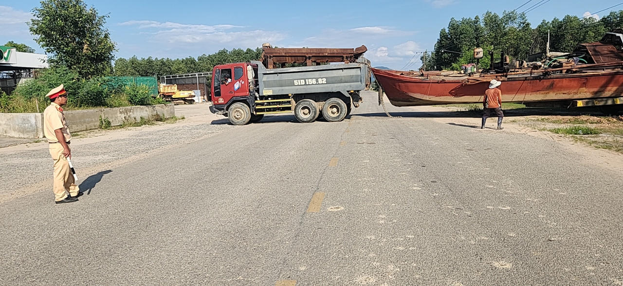 'Cuộc chiến' chống 'cát tặc' ở các tỉnh phía Nam