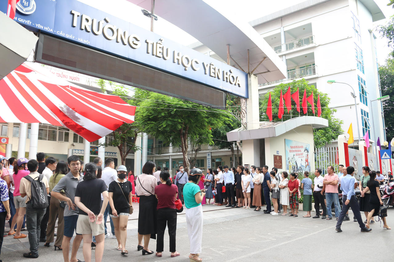 Học sinh Hà Nội phấn khởi, rạng rỡ trong Ngày hội đến trường