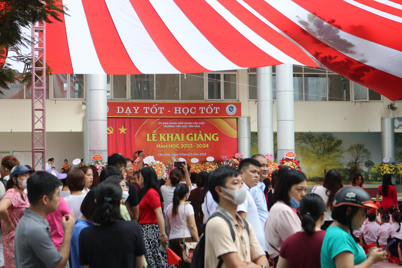 Học sinh Hà Nội phấn khởi, rạng rỡ trong Ngày hội đến trường