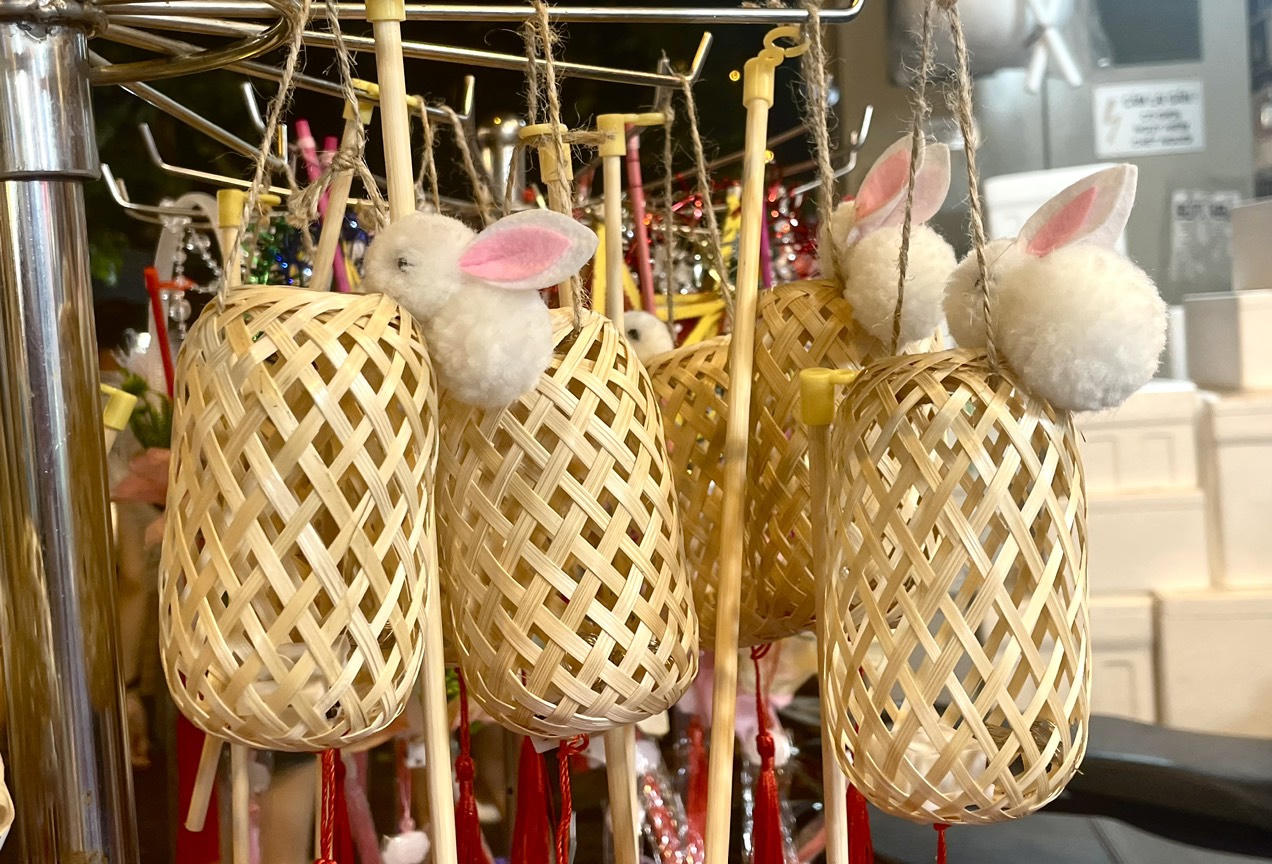 Mùa Trung thu 2023 lồng đèn mini 'lên ngôi', chỉ từ 30.000 đồng