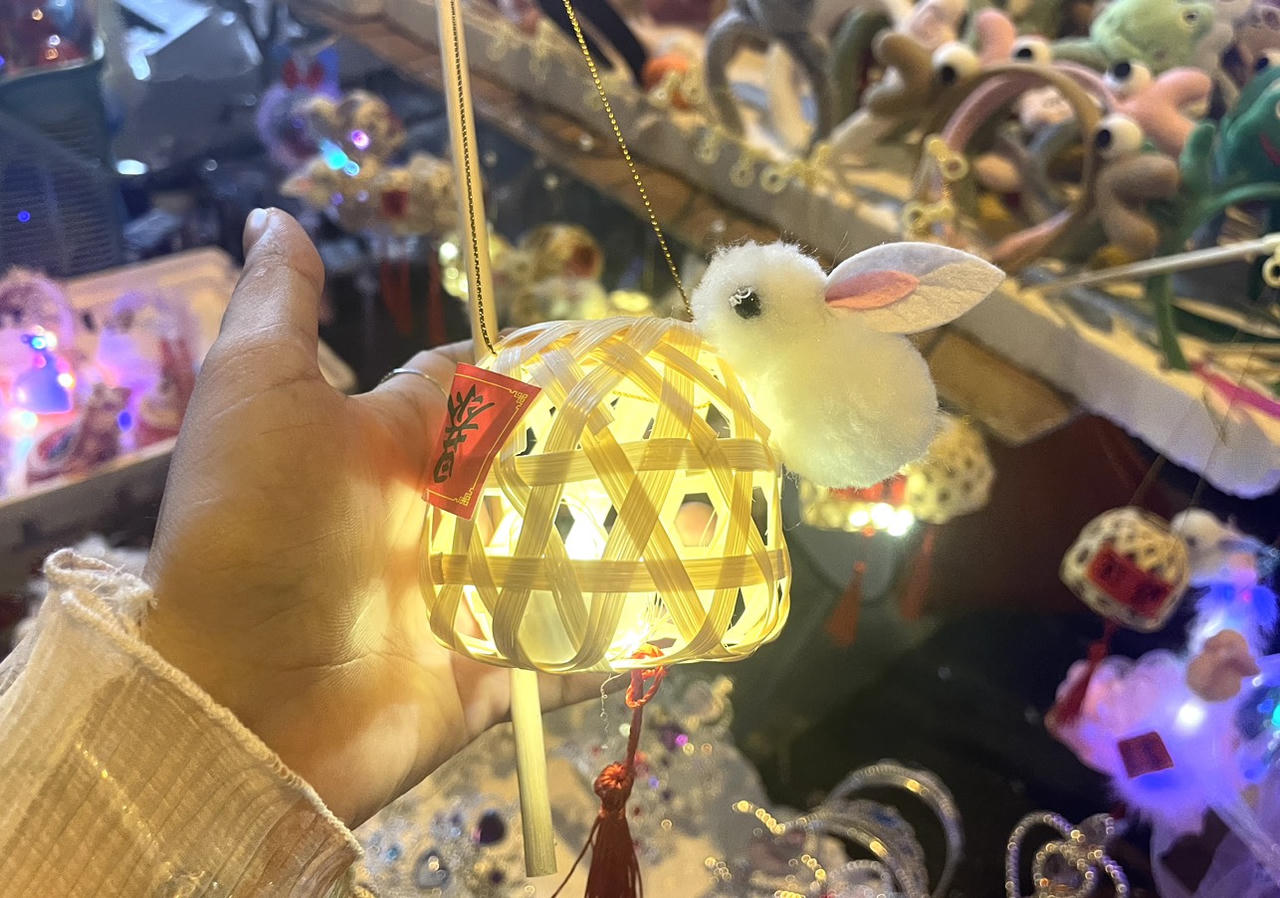 Mùa Trung thu 2023 lồng đèn mini 'lên ngôi', chỉ từ 30.000 đồng