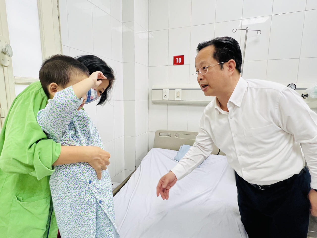 Ngành Giáo dục Hà Nội bỏ văn nghệ hội nghị, phát động ủng hộ nạn nhân vụ cháy chung cư mini