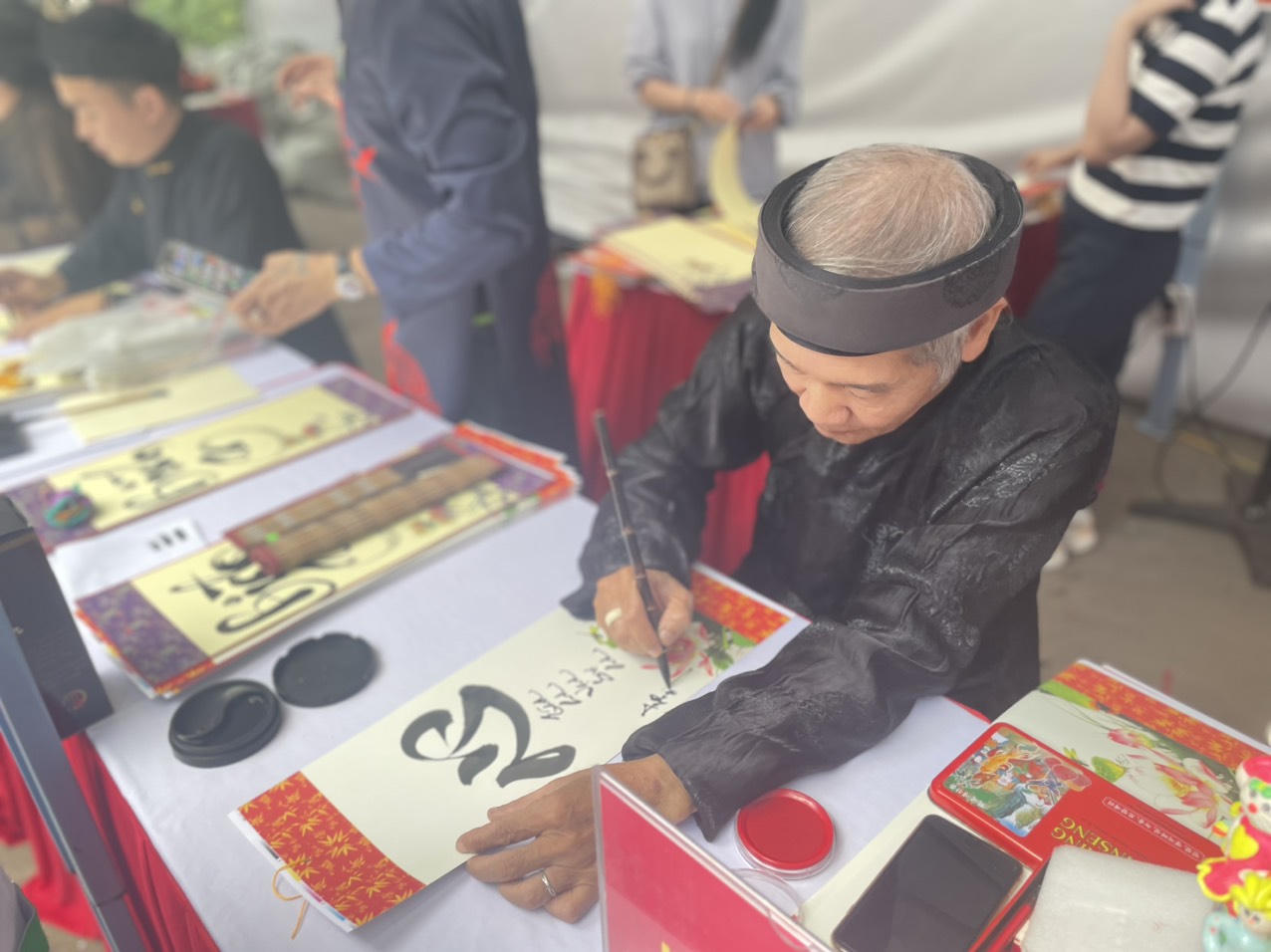 Xúc động chương trình 'Trung Thu yêu thương' tại Bệnh viện Nhi Trung ương 