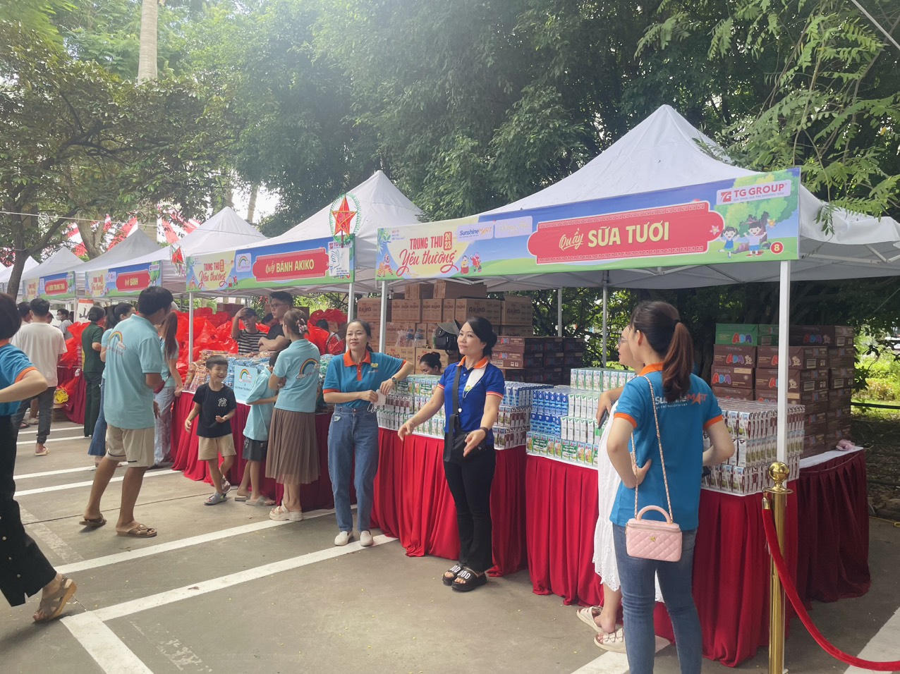 Xúc động chương trình 'Trung Thu yêu thương' tại Bệnh viện Nhi Trung ương 