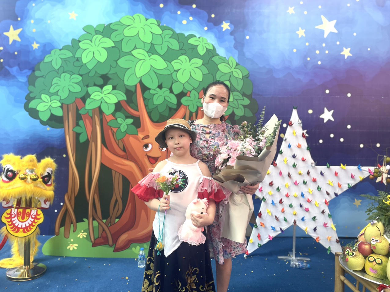 Xúc động chương trình 'Trung Thu yêu thương' tại Bệnh viện Nhi Trung ương 