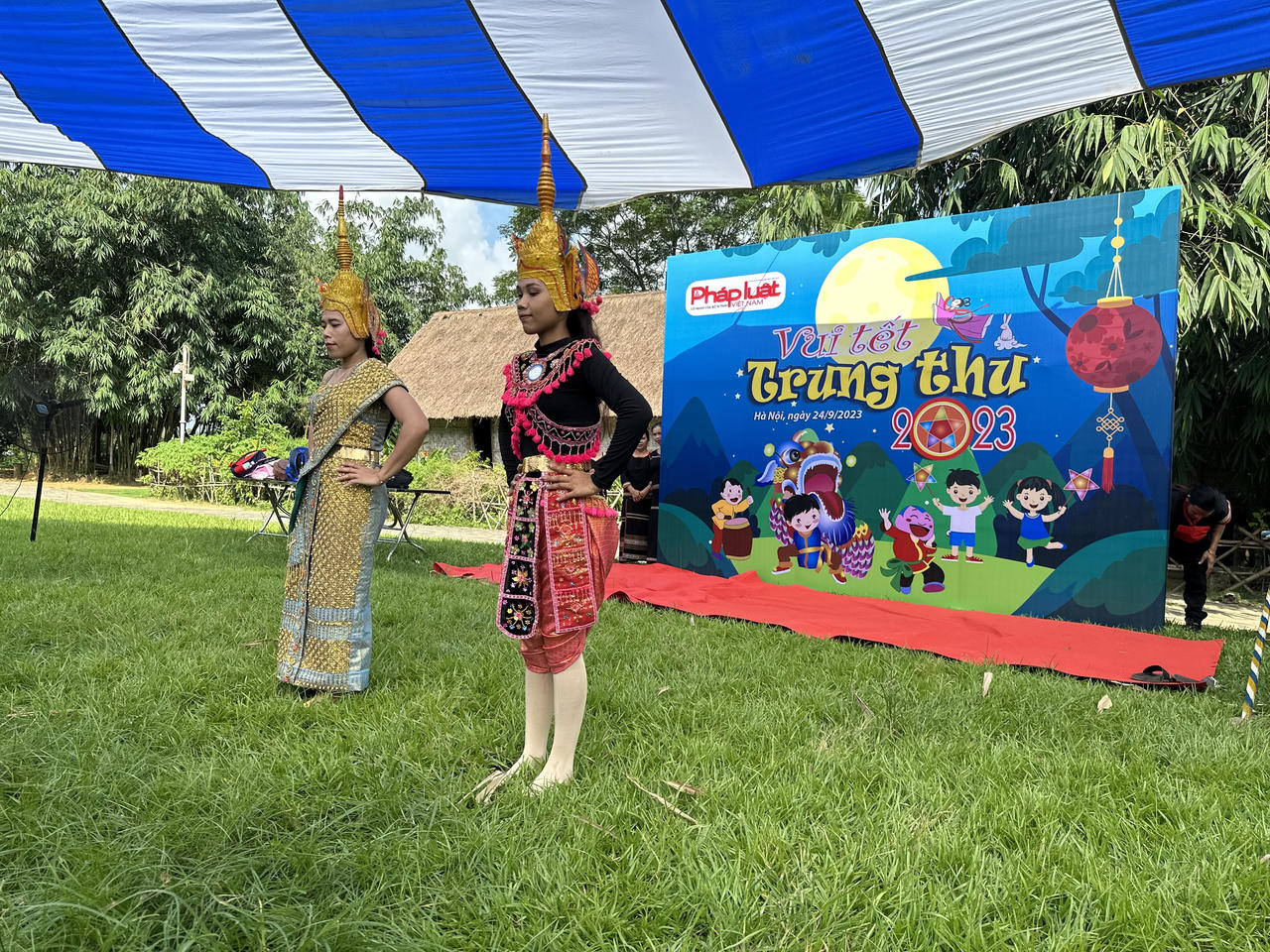 Báo Pháp luật Việt Nam tổ chức Trung thu cho con em cán bộ, phóng viên