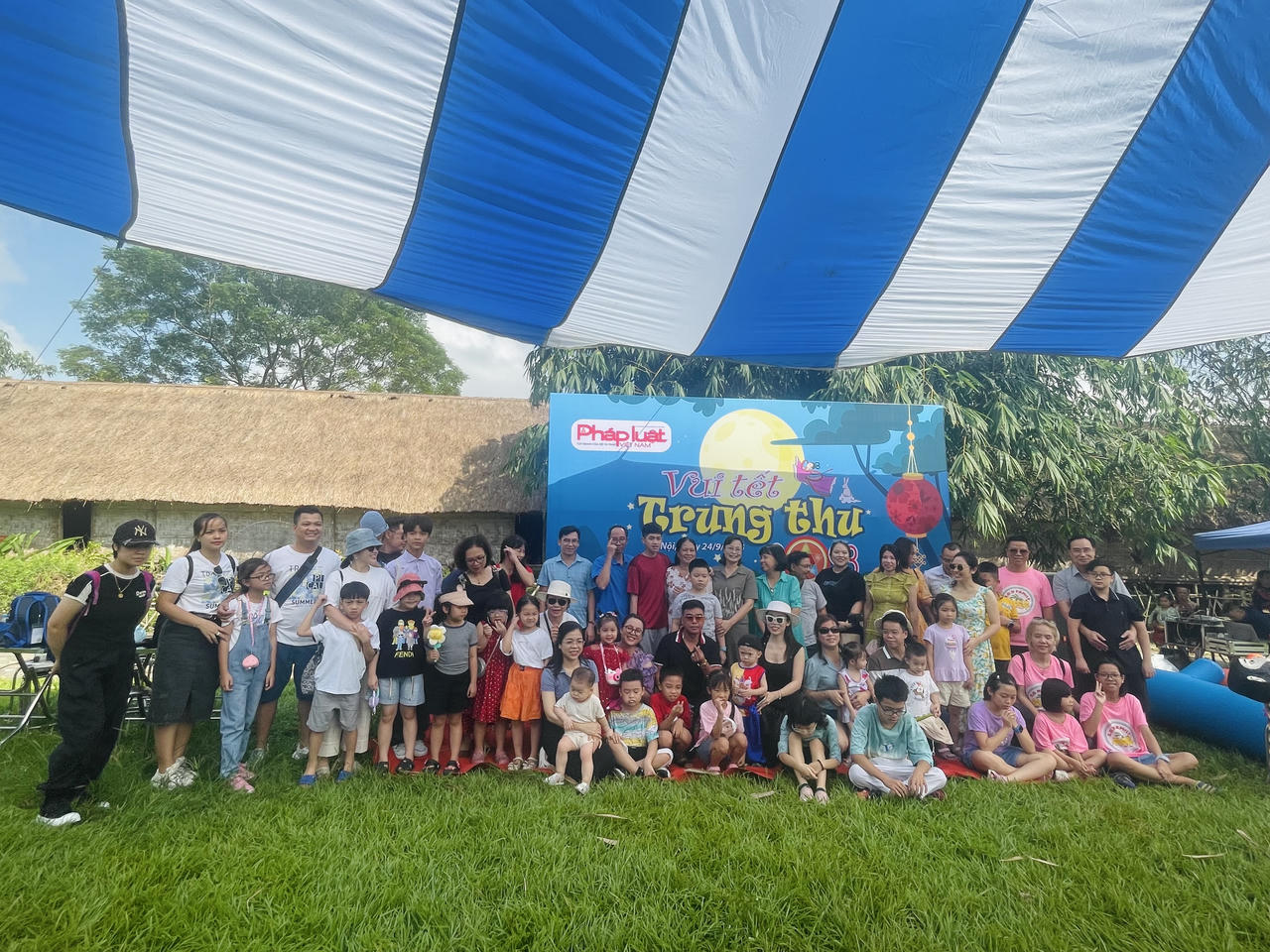 Báo Pháp luật Việt Nam tổ chức Trung thu cho con em cán bộ, phóng viên