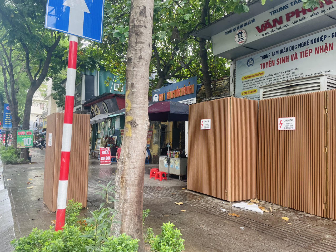 Loạt bốt điện ở Hà Nội được khoác 'áo chống rao vặt'