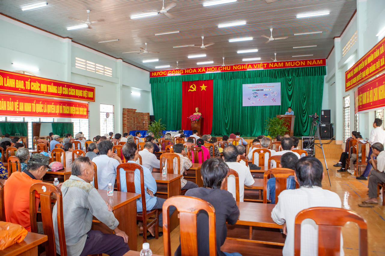 Trung tâm Truyền thông Pháp luật Việt Nam tặng 150 suất quà cho hộ nghèo tại Đồng Nai