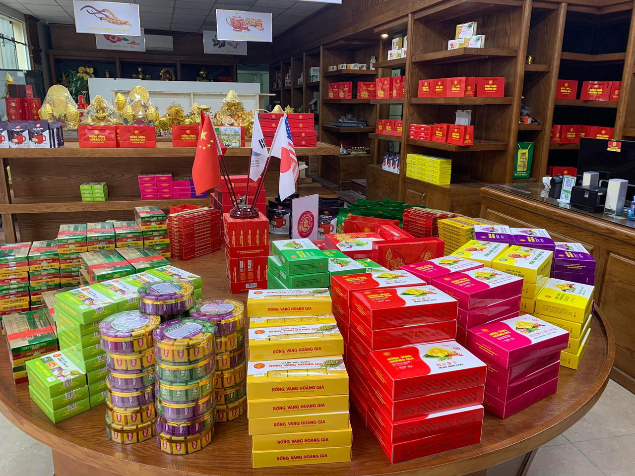 Thương hiệu bánh đậu xanh của người từng là Thẩm phán Tòa án tỉnh