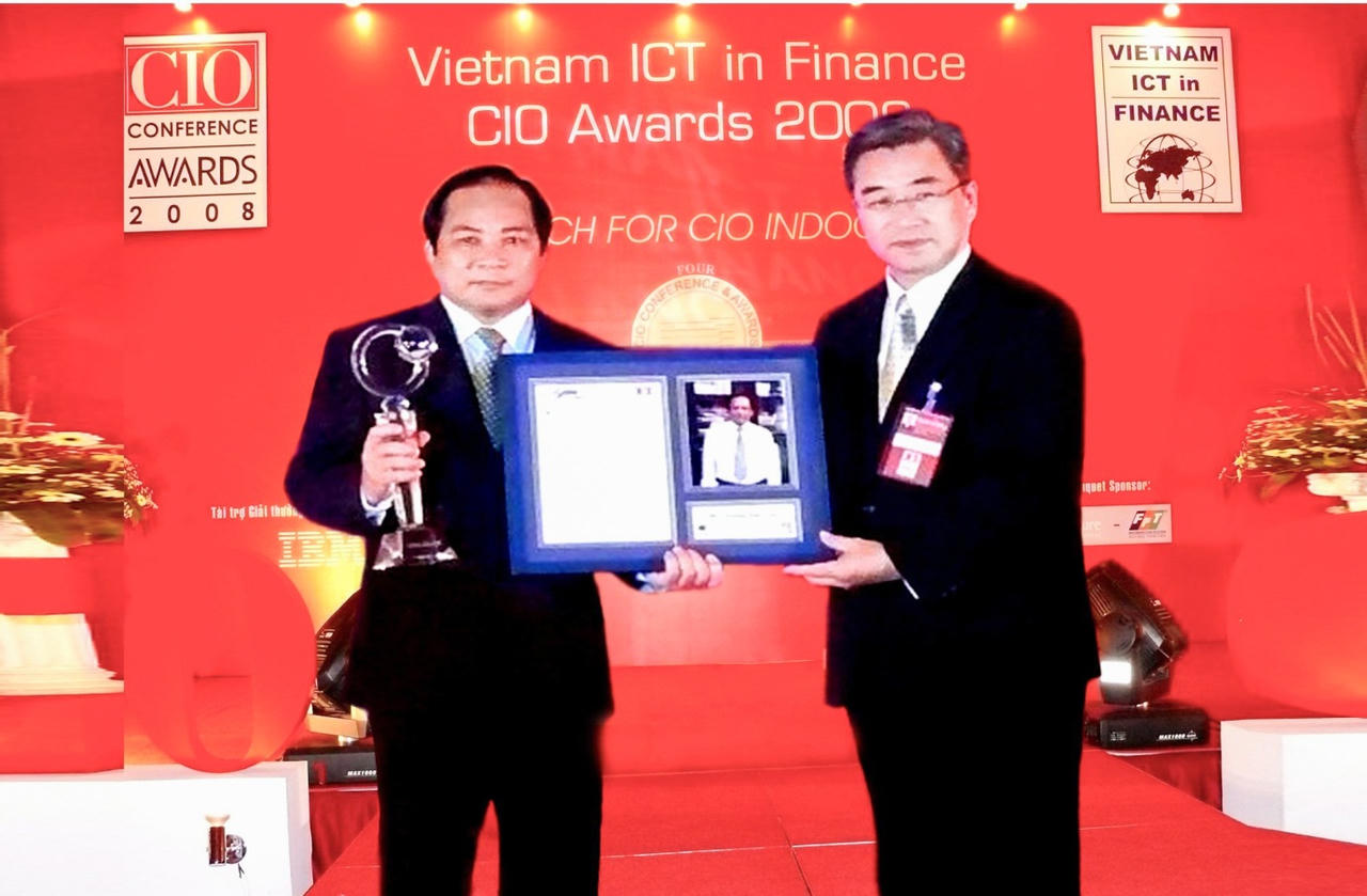 Trung tướng, PGS.TS Đồng Đại Lộc: Tỏa sáng những quyết sách vì cuộc sống bình yên của nhân dân 