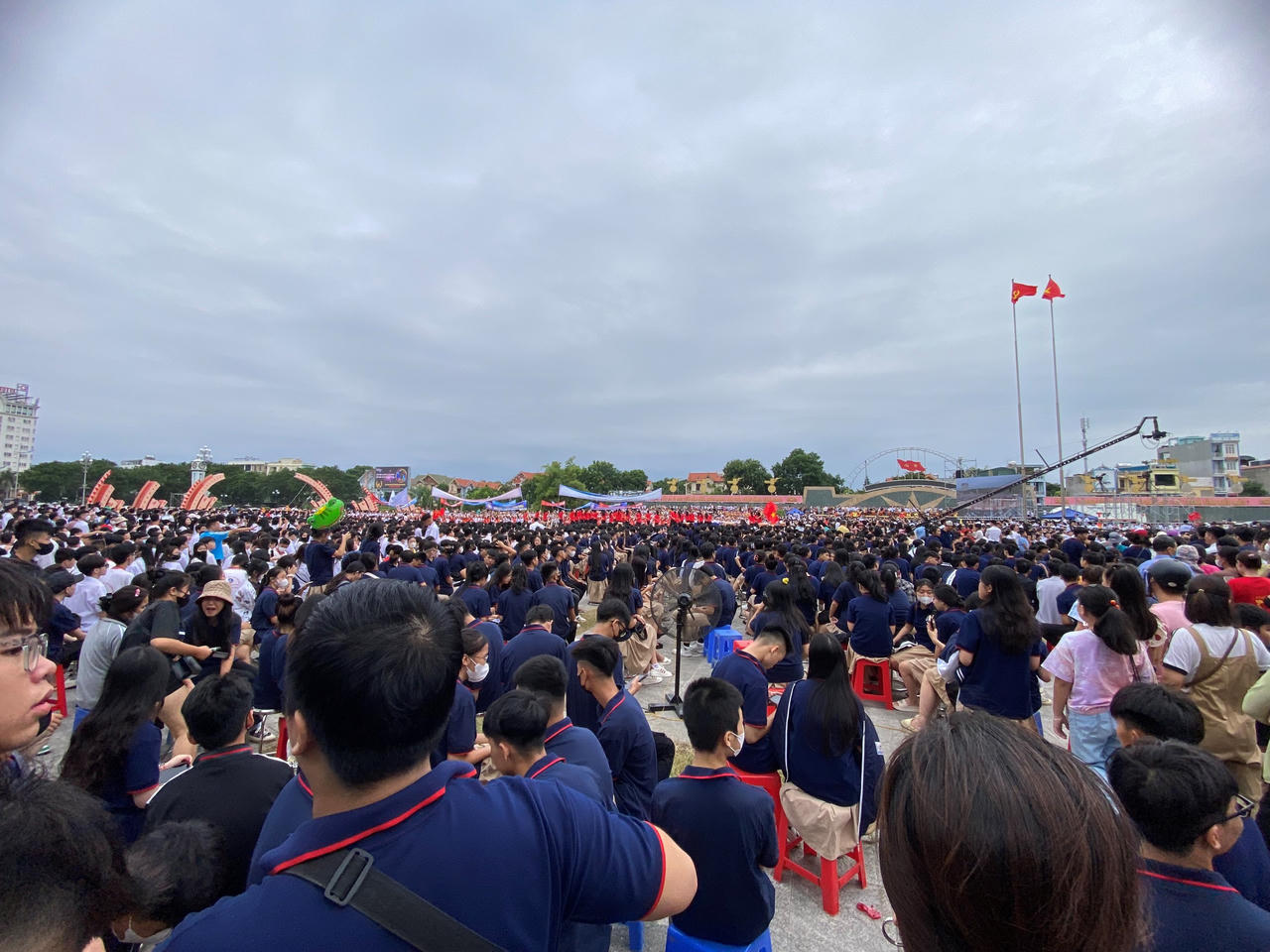 Hàng vạn người 'tiếp lửa' cho 4 nhà leo núi Olympia 2023