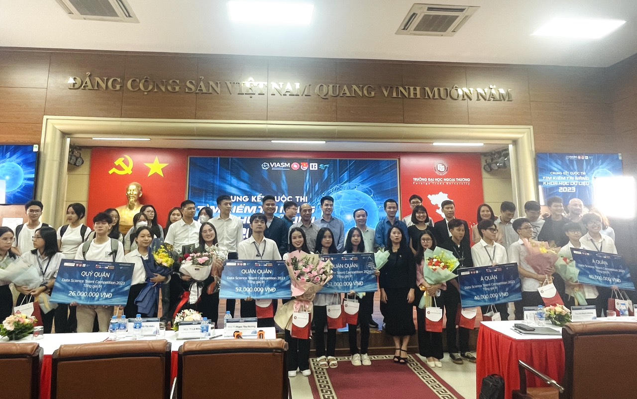Lộ diện 2 Quán quân của cuộc thi Tìm kiếm Tài năng Khoa học dữ liệu 2023