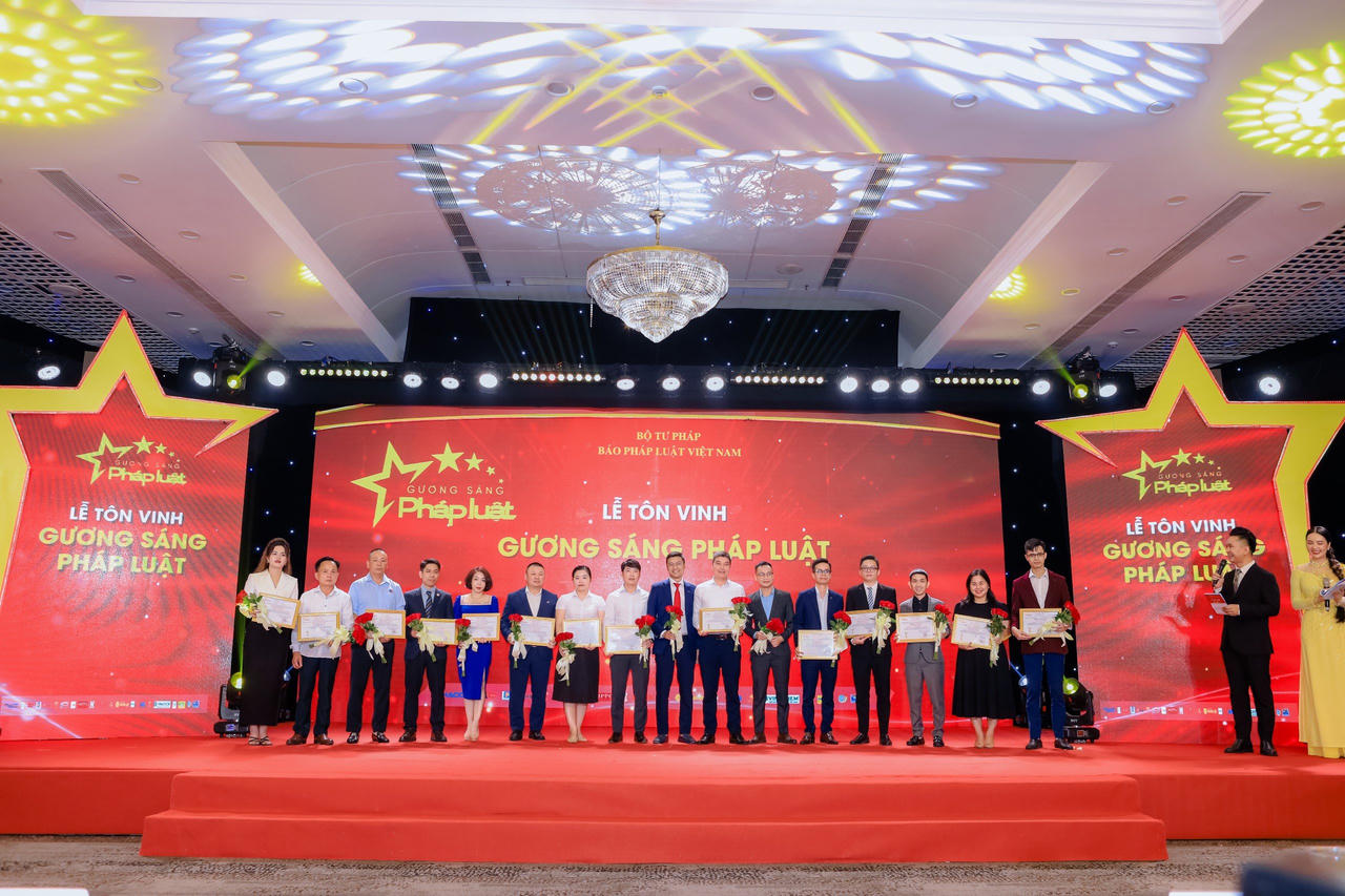 Toàn cảnh Lễ tôn vinh Gương sáng pháp luật năm 2023