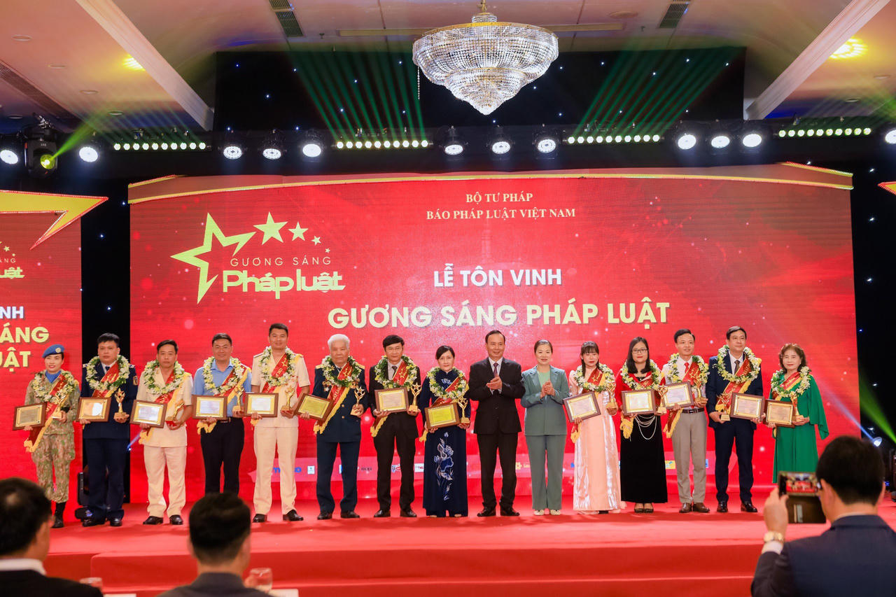 Toàn cảnh Lễ tôn vinh Gương sáng pháp luật năm 2023