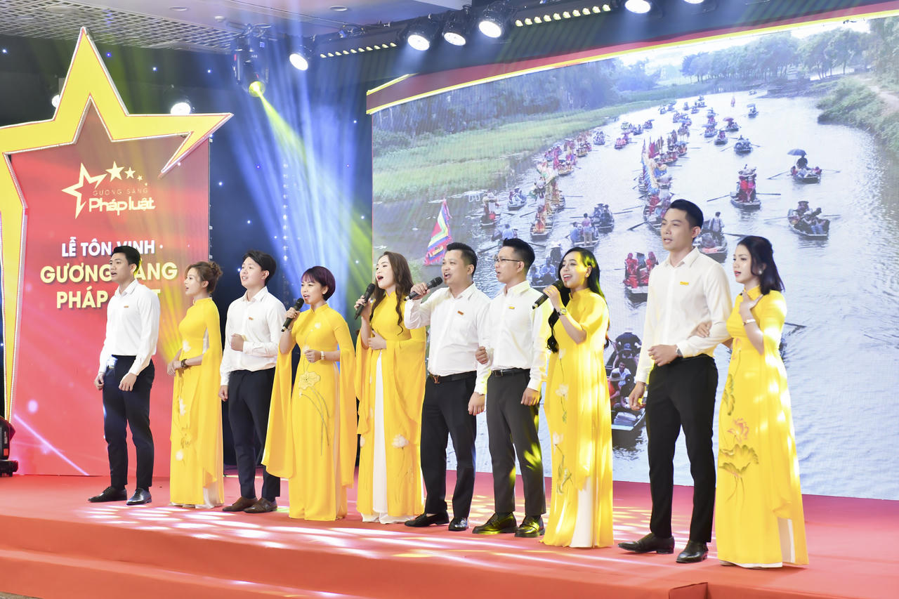 Toàn cảnh Lễ tôn vinh Gương sáng pháp luật năm 2023