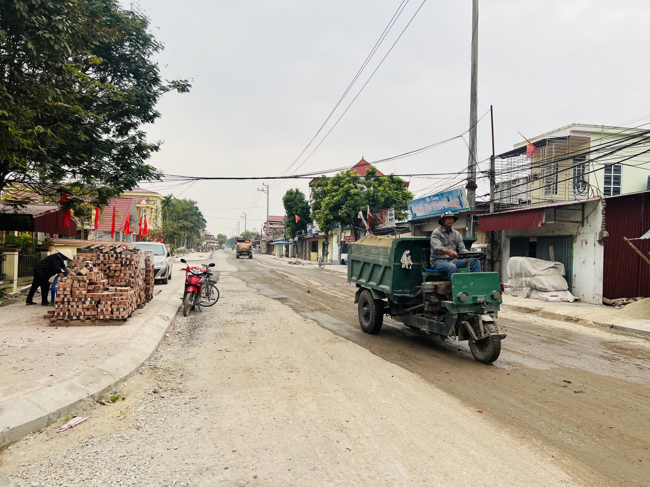 Đường huyện Vĩnh Bảo rộng mở nhờ lòng dân đồng thuận