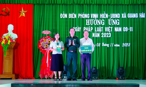 Sôi nổi hoạt động hưởng ứng ngày Pháp luật Việt Nam trên cả nước